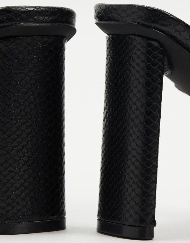 Johana Heel - Black Scale