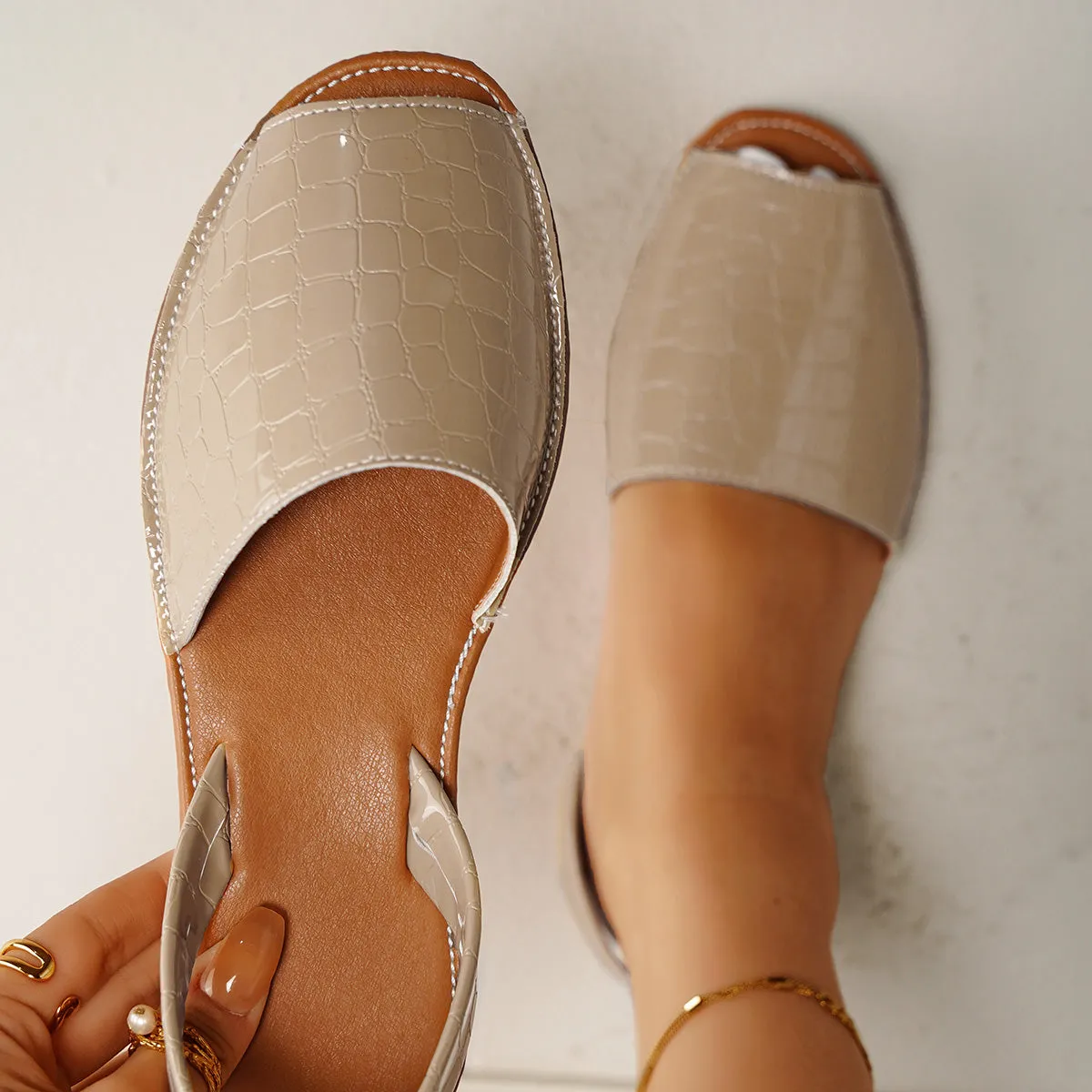 Sohiwoo Peep Toe Flat Ankle Strap Sandals