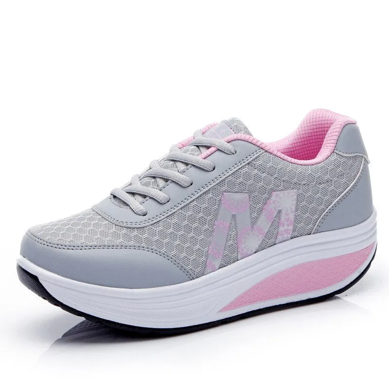 Trendy Sports Shoes With Thick Soles
